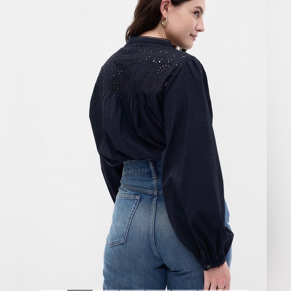 GAP Poplin Eyelet Top, Navy, Size XXL - Picture 2 of 4